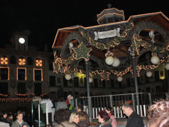 El comercio apoya el adelanto del encendido de las luces de Navidad en Tudela Iluminación navideña