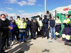 Enrique Santiago, portavoz de Izquierda Unida, visita Castejón para apoyar la lucha de los trabajadores de Trenasa