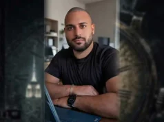 Jorge Forniés debuta en la novela con ‘Fuera del tiempo’, una historia sobre decisiones, emociones y viajes temporales
