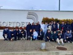 Los alumnos del Instituto Valle del Ebro visitan la empresa Sofidel en Buñuel