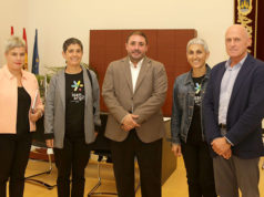 La organización del Oinez 2019 de Tudela invita al Parlamento de Navarra a la celebración de la fiesta de las ikastolas navarras