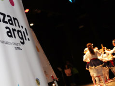 Tenlo Claro, lema del Oinez 2019 que organiza Argia Ikastola en Tudela