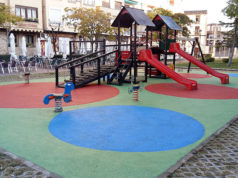 El ayuntamiento renueva el suelo del parque infantil del Paseo de Invierno parque infantil paseo de invierno