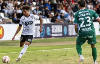 Derrota del CD Tudelano ante el Reus pese a recortar distancias desde el punto de penalti Tudelano