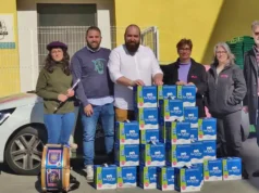 Los Txistularis de Tudela donan 200 litros de leche a Villa Javier