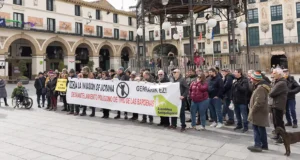 Concentración contra la guerra en Tudela
