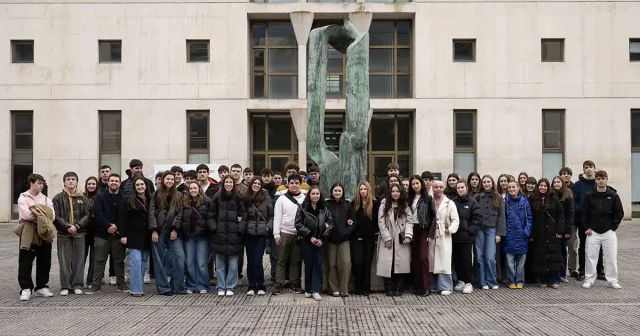 IES Valle del Ebro visita UPNA
