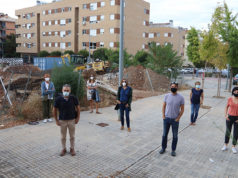 Vecinos de la calle Alhemas rechazan la instalación de una gasolinera en la zona